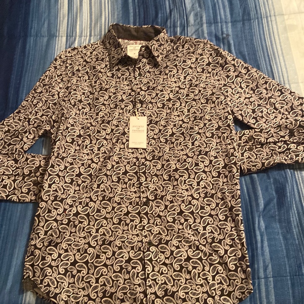 Size medium men’s dress shirt